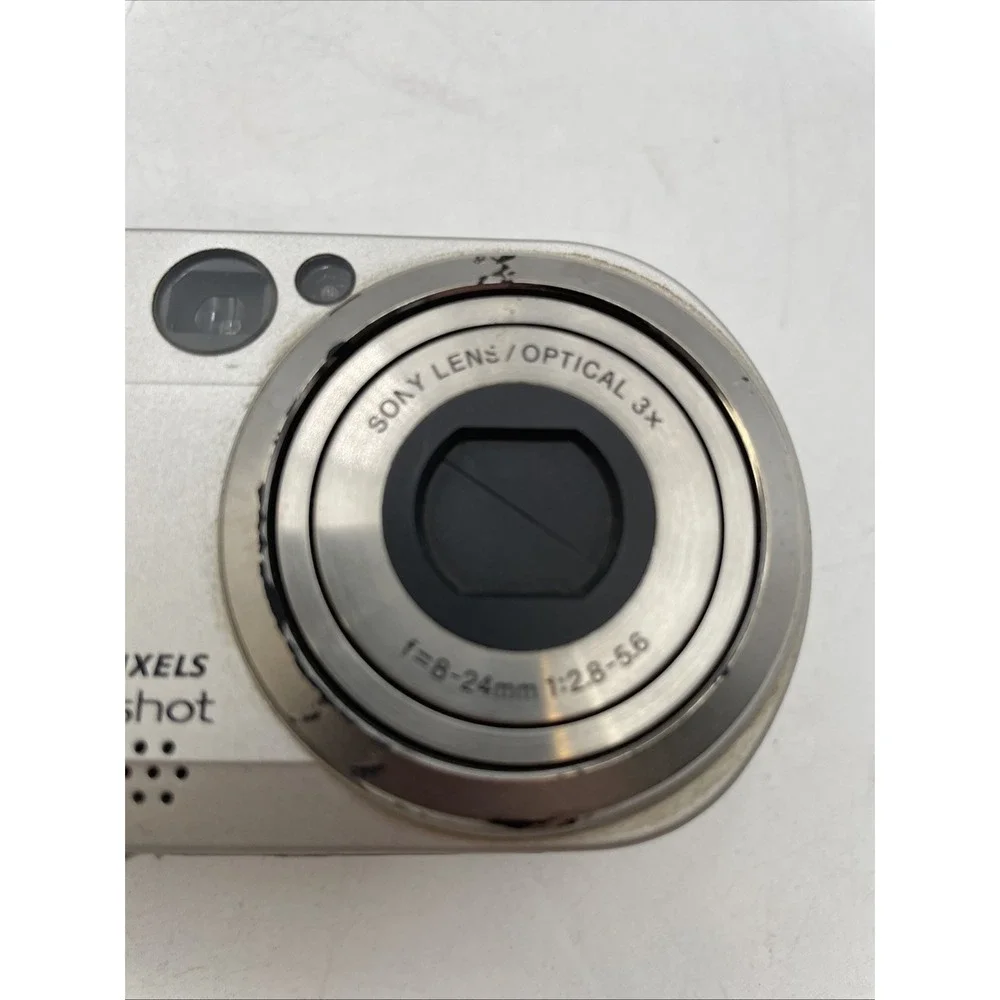 Sony Cyber-shot DSC-P7 3.2MP Digital Compact Camera +Battery & Memory Stick Card